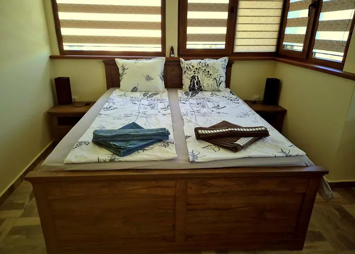 Gnezdo Sarafovo * Бургас