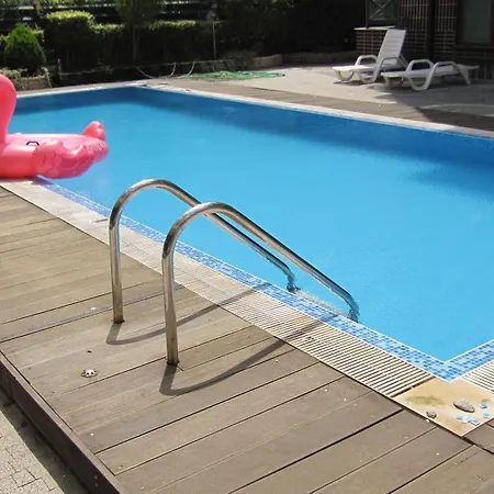 Gnezdo Sarafovo Apartament *