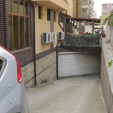 Gnezdo Sarafovo * Μπουργκάς