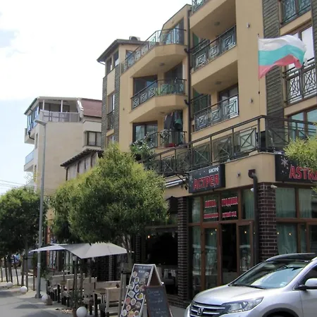 Gnezdo Sarafovo * Μπουργκάς