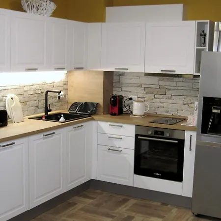 Διαμέρισμα Gnezdo Sarafovo *